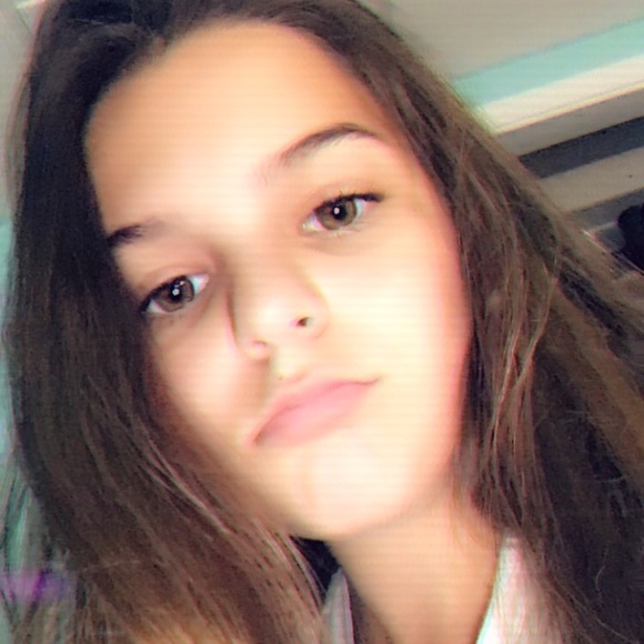 Meet your Posher, Chloe - Picture 1 of 1